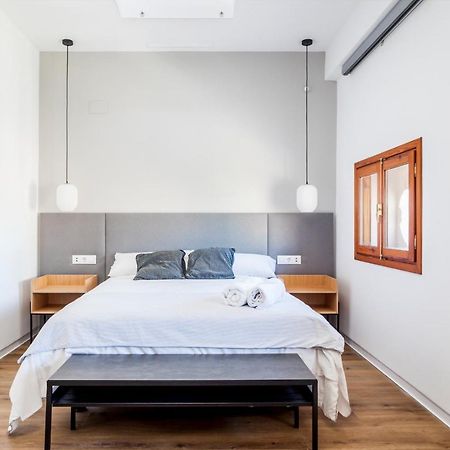 Puerto Beach Suites Valencia Eksteriør billede