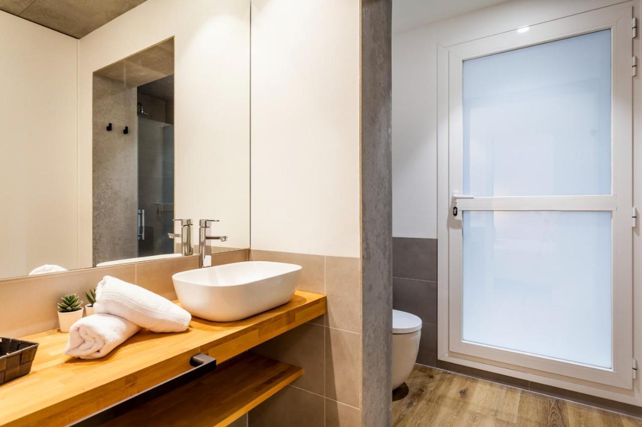 Puerto Beach Suites Valencia Eksteriør billede