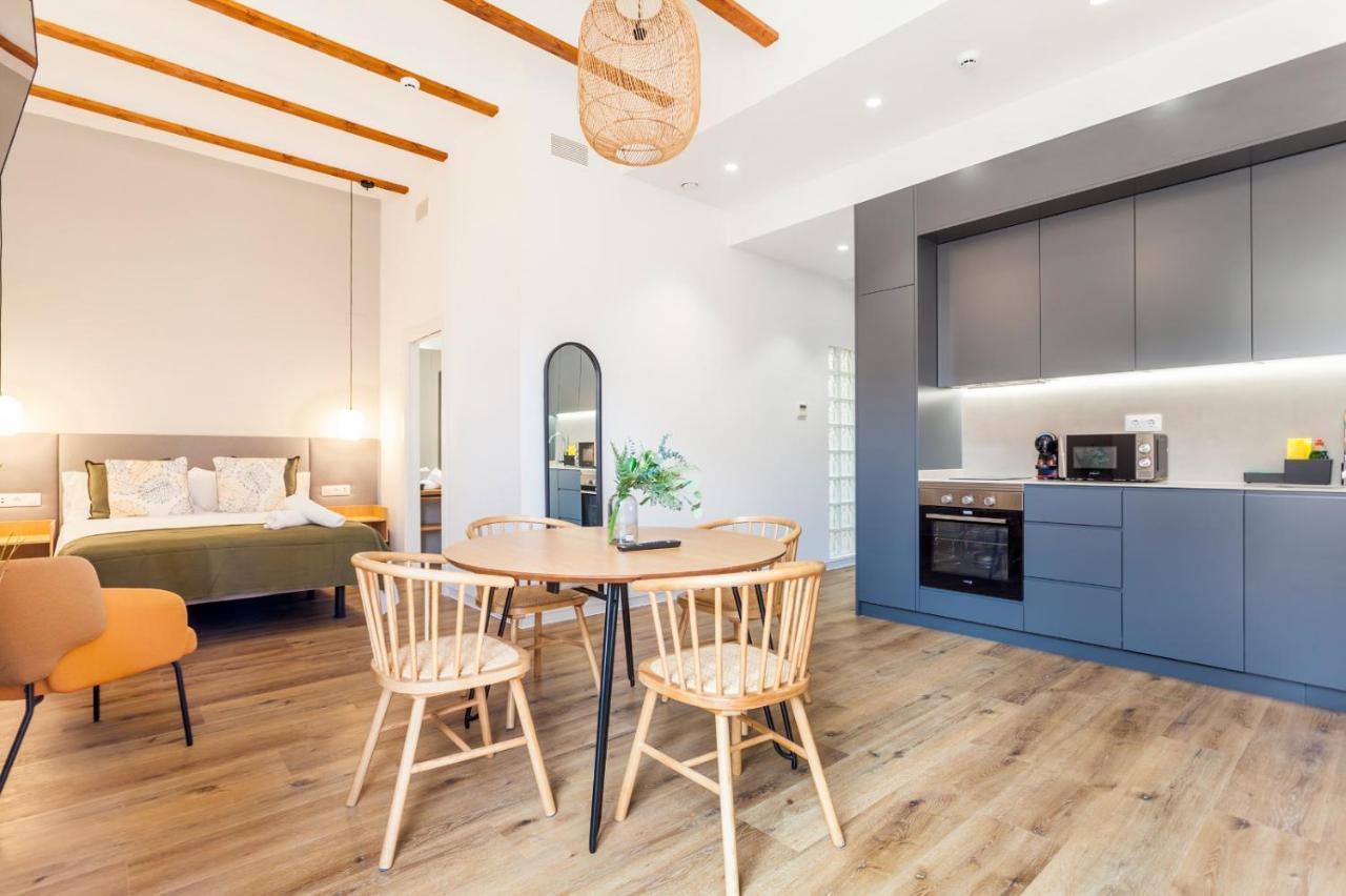 Puerto Beach Suites Valencia Eksteriør billede