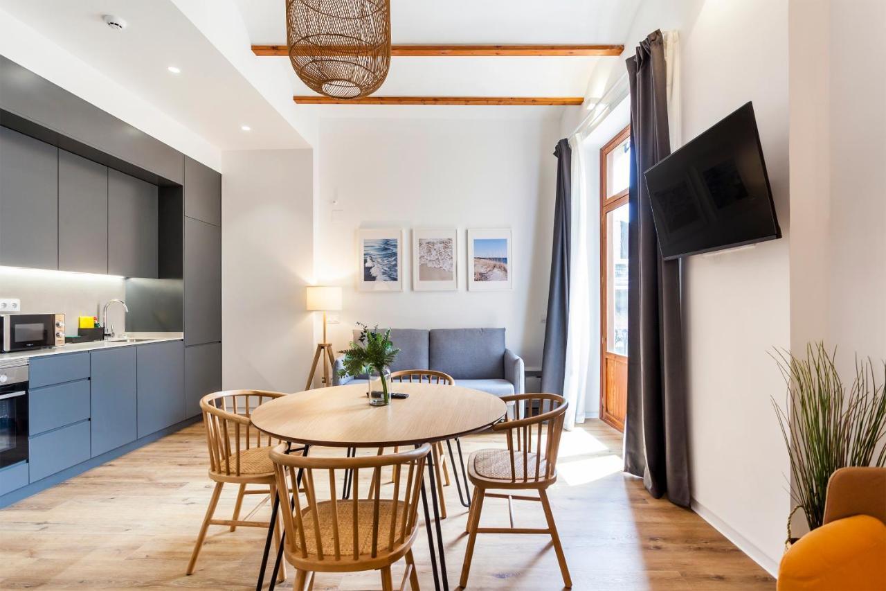 Puerto Beach Suites Valencia Eksteriør billede