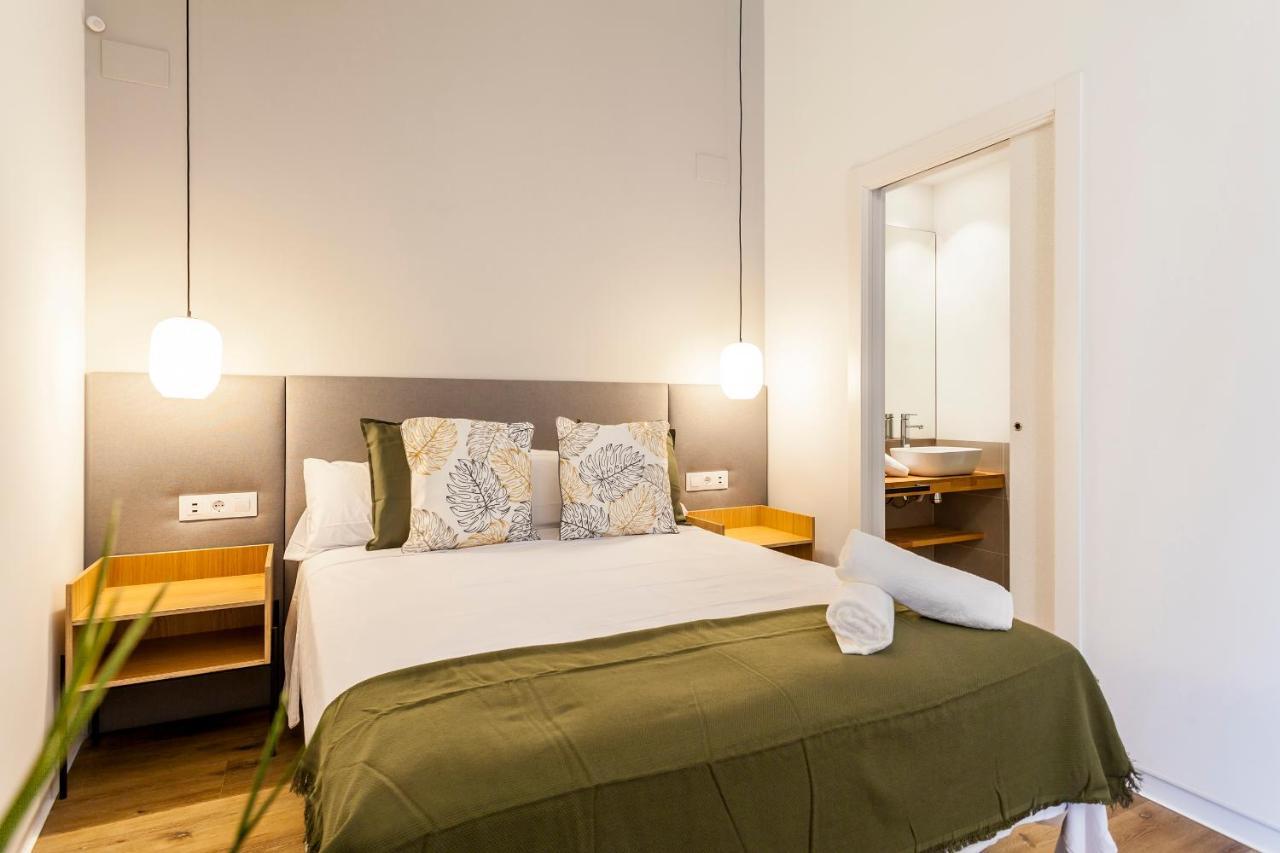 Puerto Beach Suites Valencia Eksteriør billede
