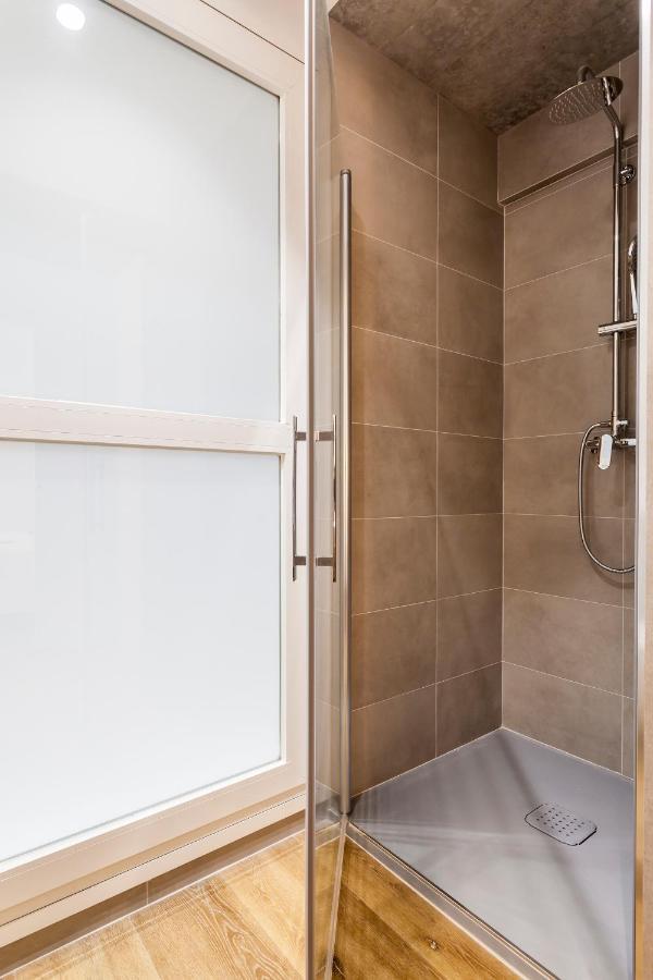 Puerto Beach Suites Valencia Eksteriør billede