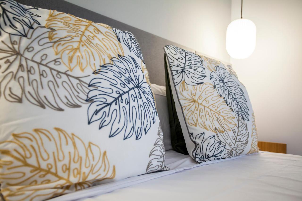 Puerto Beach Suites Valencia Eksteriør billede