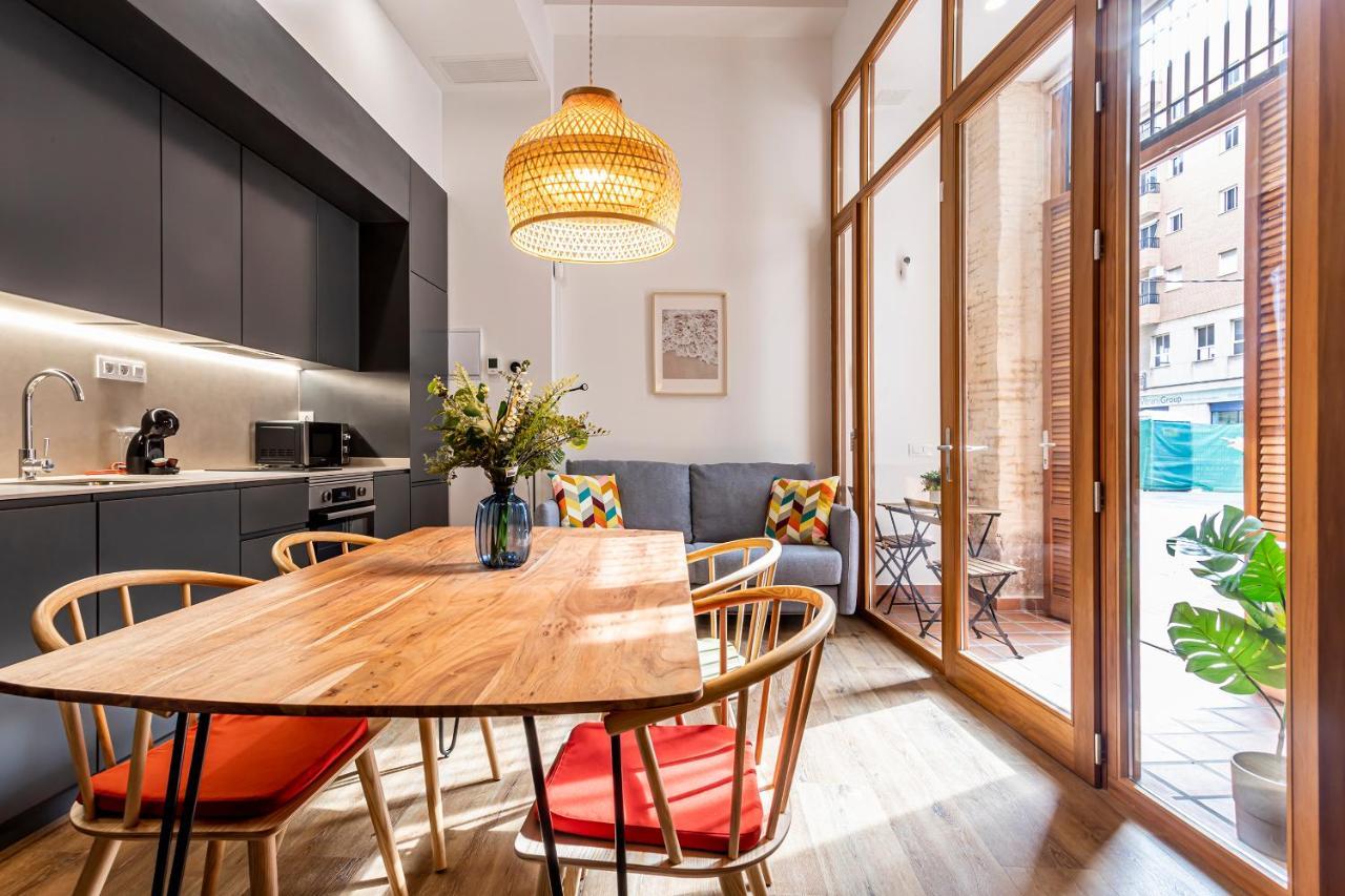 Puerto Beach Suites Valencia Eksteriør billede